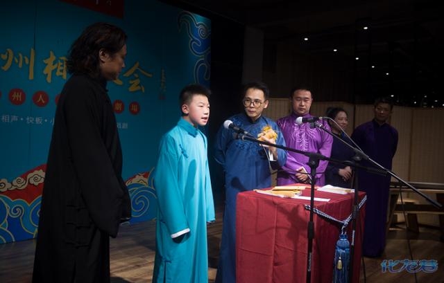 這些年，他們?cè)诔Ｖ菡f(shuō)相聲！弘揚(yáng)相聲藝術(shù)，傳播常州文化！