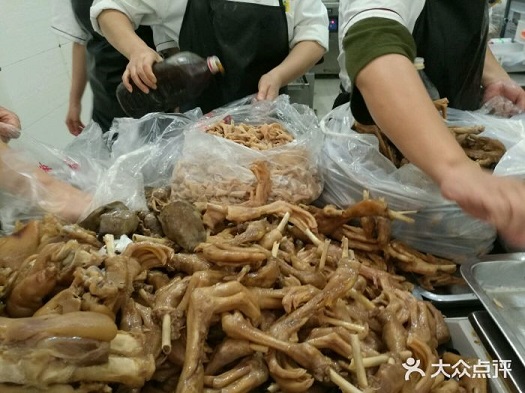 為何肖氏貢鵝越鹵越香？原來(lái)它火了40年還是有原因的！