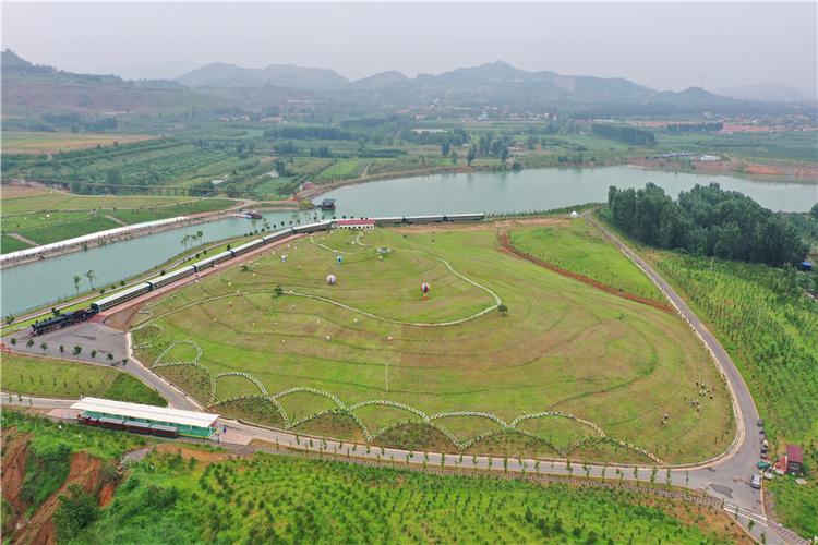 河北遷安：昔日礦山變景區(qū) 生態(tài)修復換新顏