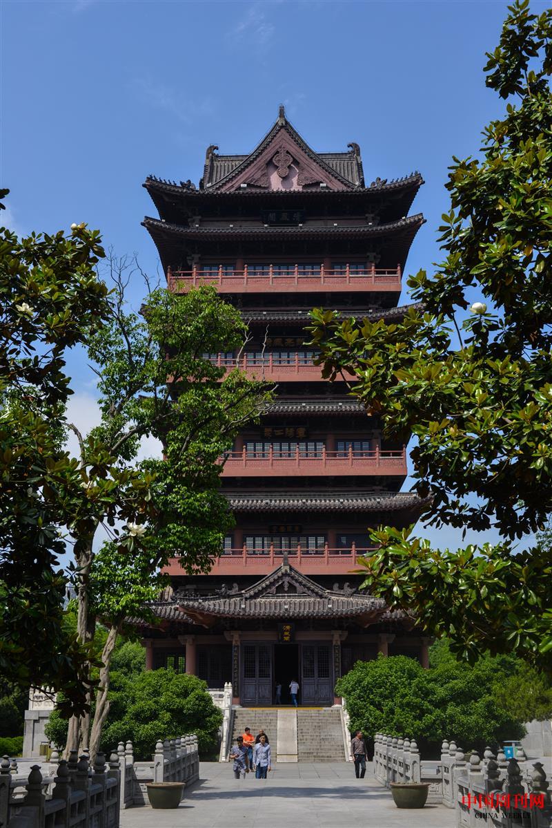 攝圖網(wǎng)_500692487_合肥市區(qū)包公墓旁的清風(fēng)閣(企業(yè)商用).jpg